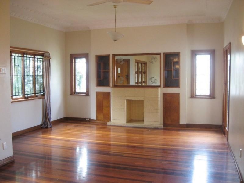 17 Bearsden Avenue, Newmarket QLD 4051