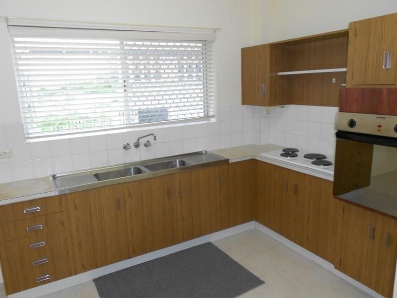 2/49 Aberleigh Road, Herston QLD 4006