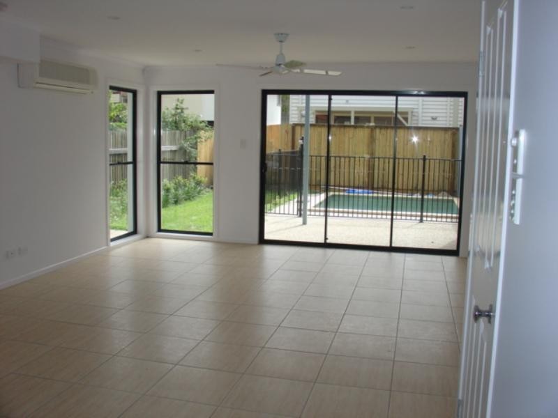 10. Bowen Street, Windsor QLD 4030