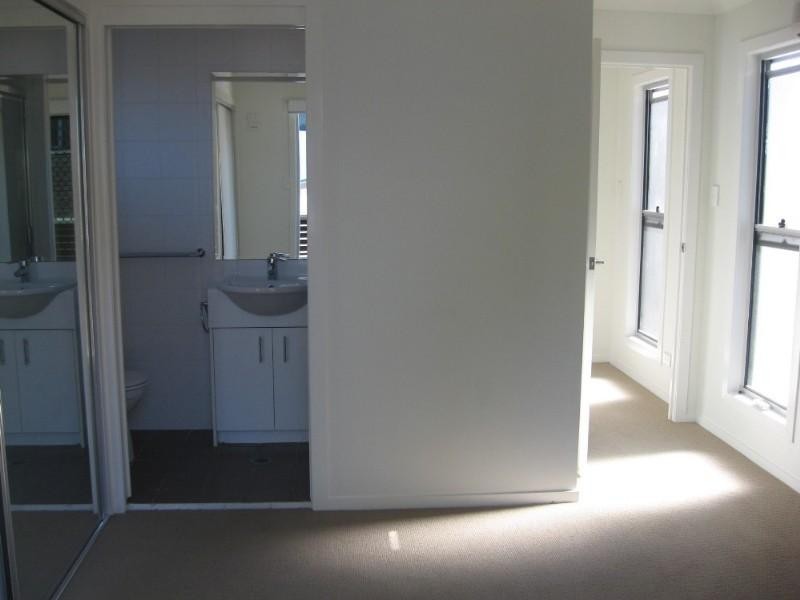 1/21 Brookfield Road, Kedron QLD 4031