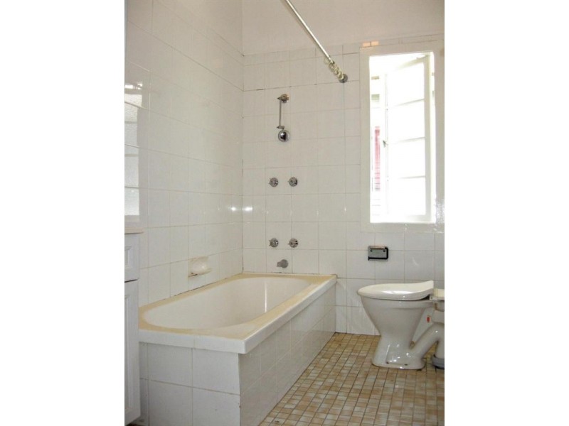 24 Evans Street, Kedron QLD 4031