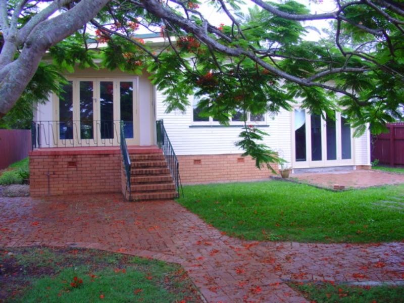 15 Caronga Street, Wavell Heights QLD 4012