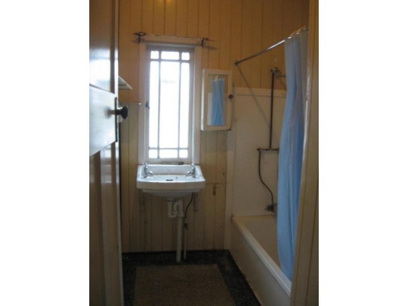 20 Thorne Street, Windsor QLD 4030