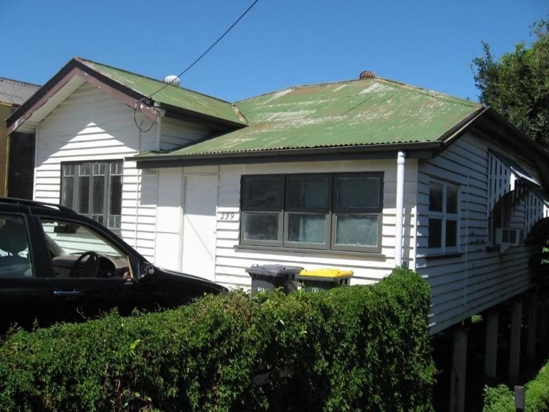 239 Lutwyche Road, Windsor QLD 4030