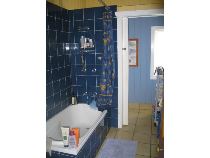 11 Marne Road, Albion QLD 4010