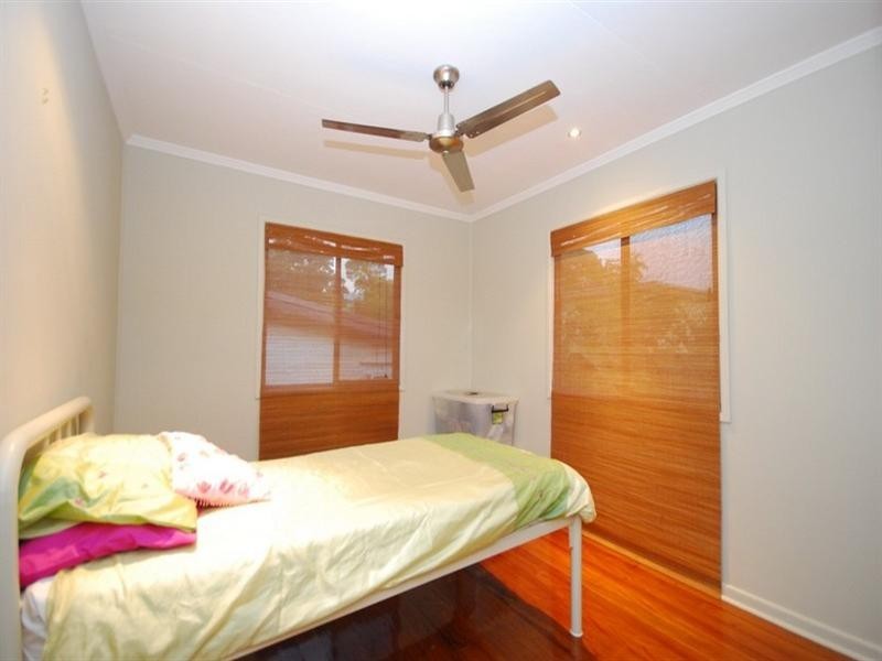 6 Coleridge Street, Stafford Heights QLD 4053