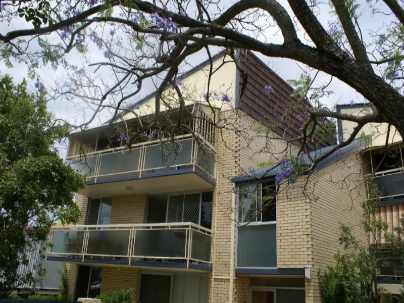 8/36 Scott Road, Herston QLD 4006