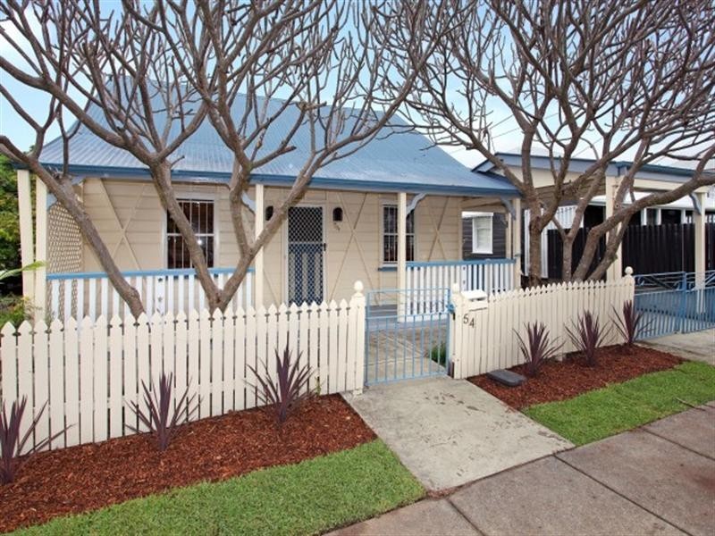 54 Stoneleigh Street, Albion QLD 4010