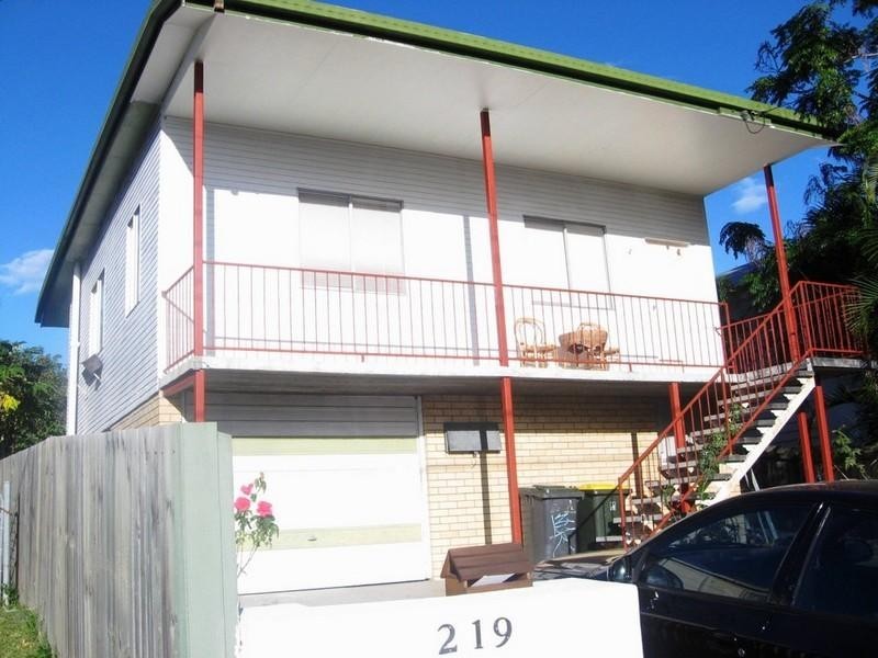 219 Hudson Road, Wooloowin QLD 4030