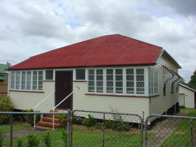 15 Sixth Avenue, Kedron QLD 4031