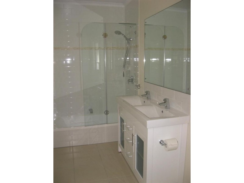 195 Edmondstone Street, Wilston QLD 4051