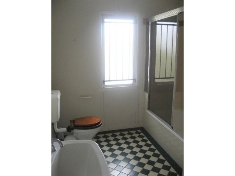 44 Taylor Street, Windsor QLD 4030