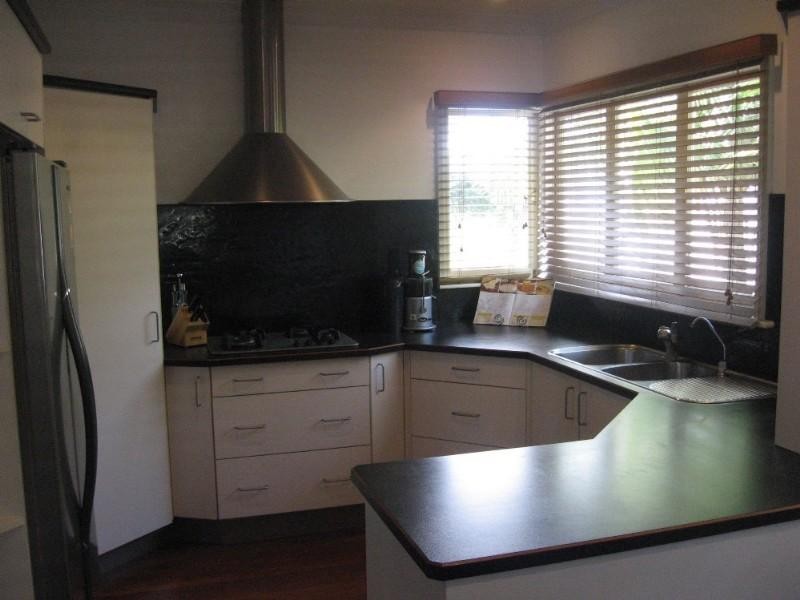 71 Eleventh Avenue, Kedron QLD 4031