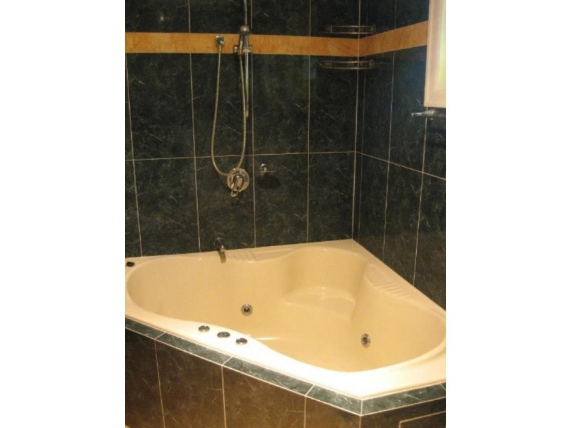 71 Eleventh Avenue, Kedron QLD 4031