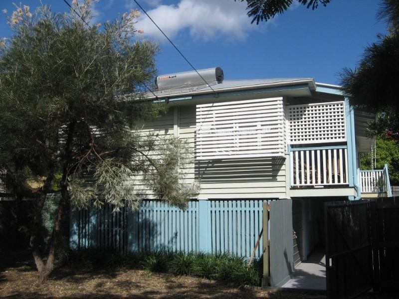 71 Eleventh Avenue, Kedron QLD 4031