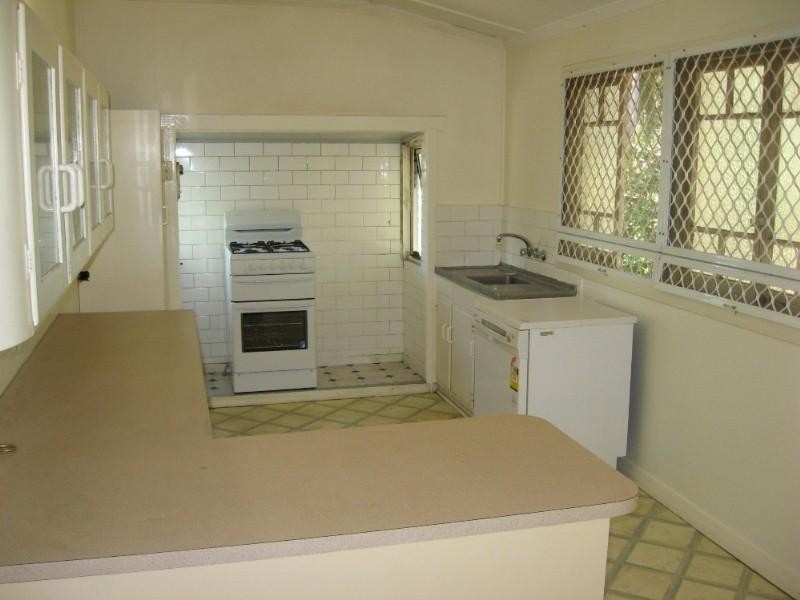 16 Jack Street, Gordon Park QLD 4031