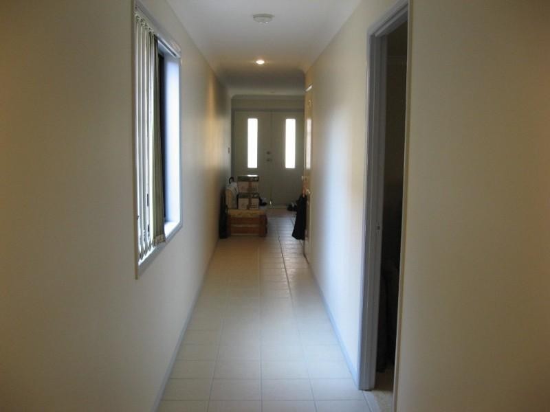 16 Estate Place, Holland Park West QLD 4121