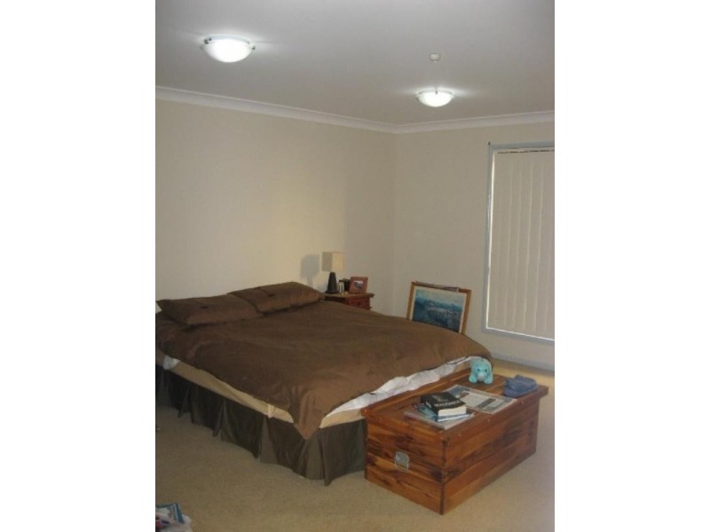 16 Estate Place, Holland Park West QLD 4121