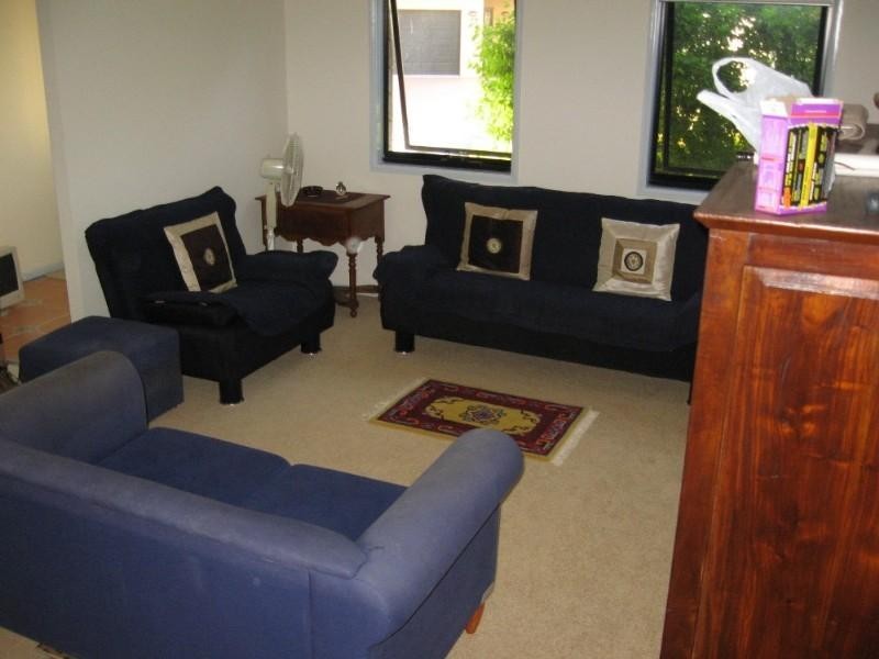 16 Estate Place, Holland Park West QLD 4121