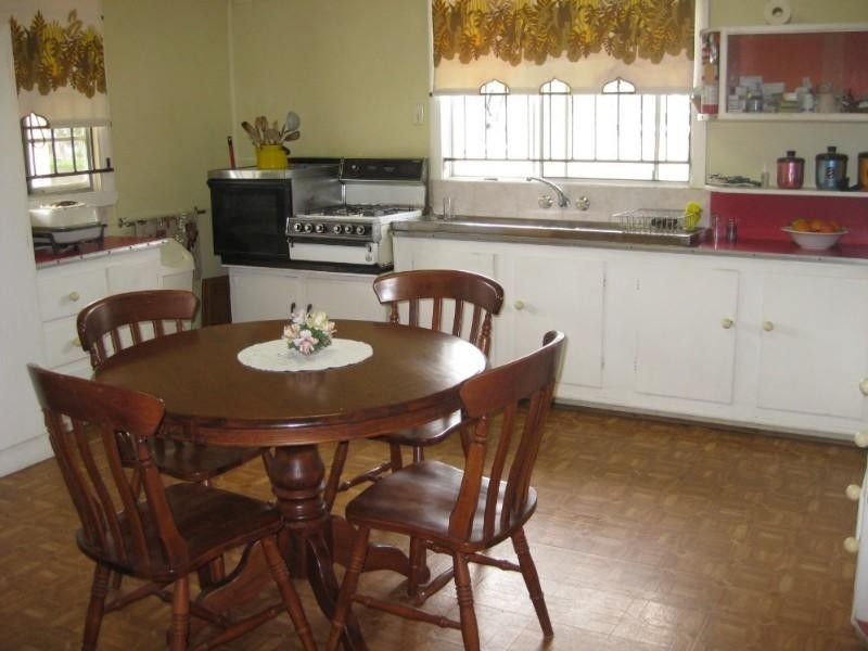 24 Bowen Street, Windsor QLD 4030