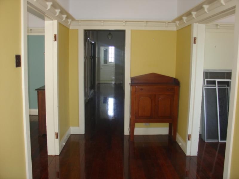 21 Mackay Street, Windsor QLD 4030