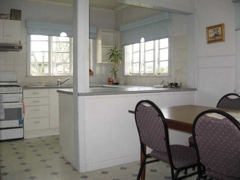 64 Tenth Avenue, Kedron QLD 4031