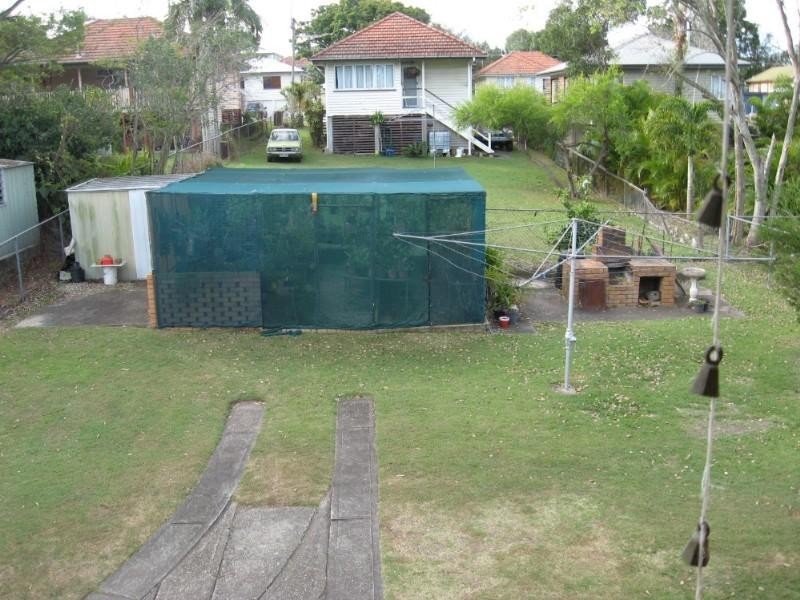 64 Tenth Avenue, Kedron QLD 4031