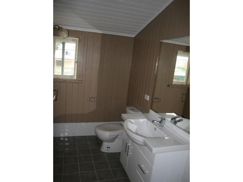 67 Lodge Road, Wooloowin QLD 4030