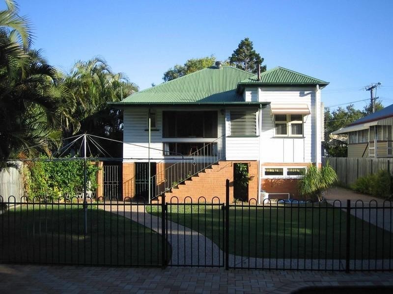 67 Lodge Road, Wooloowin QLD 4030
