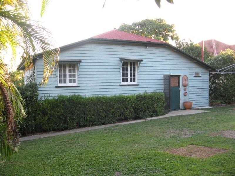 10 Arnott Street, Kedron QLD 4031