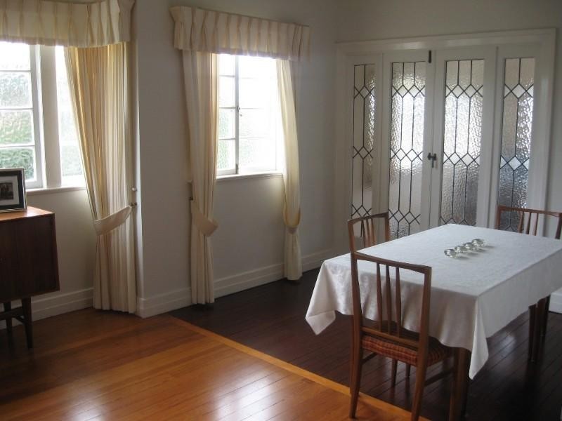 17 Dennis Street, Grange QLD 4051