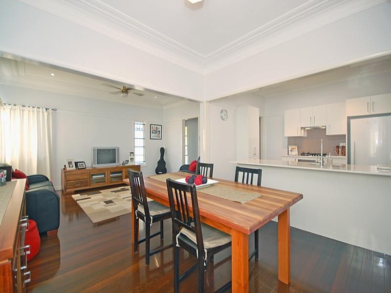 37 Edinburgh Castle Road, Kedron QLD 4031