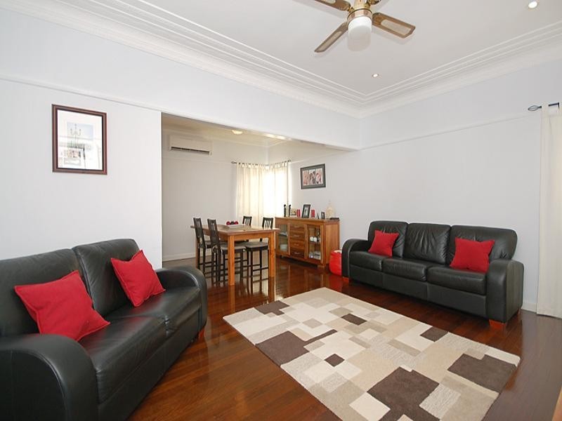 37 Edinburgh Castle Road, Kedron QLD 4031