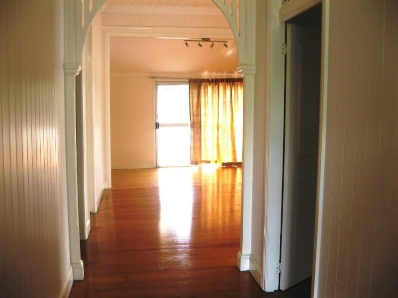 17 Oakwal Terrace, Windsor QLD 4030