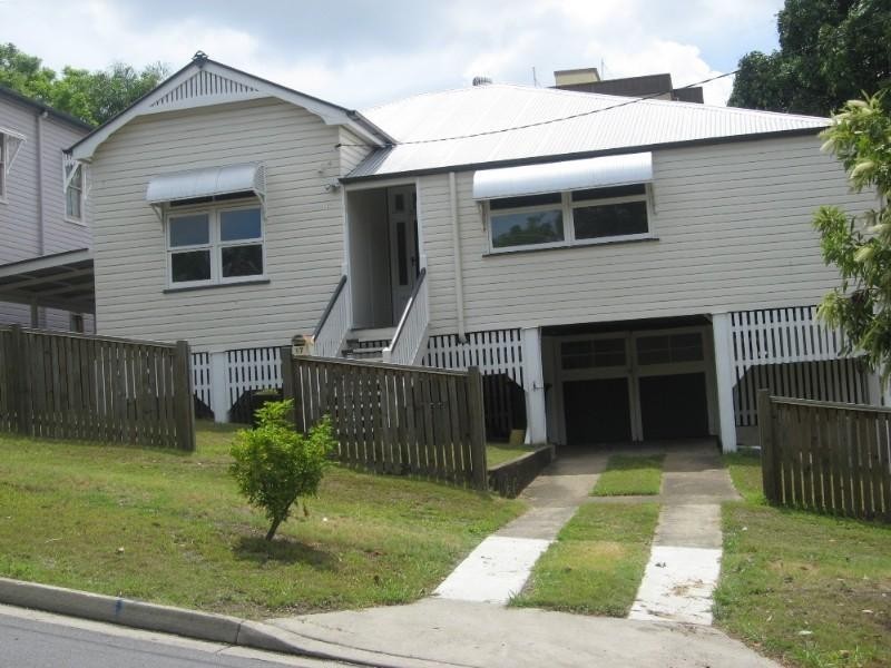 17 Oakwal Terrace, Windsor QLD 4030