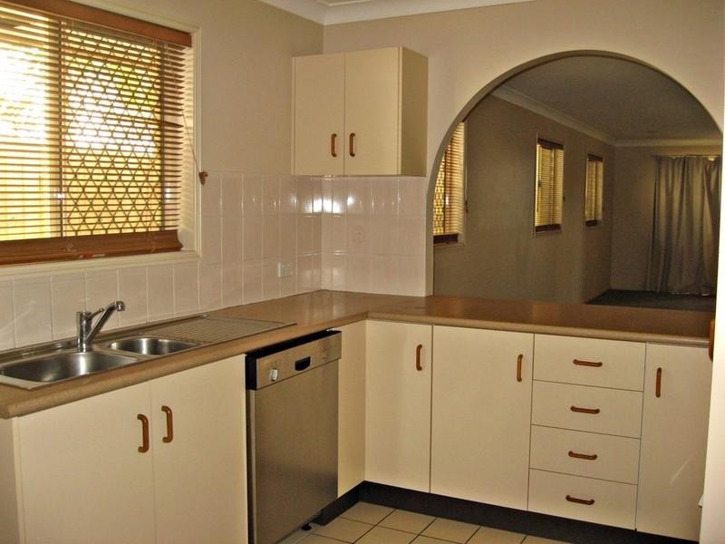 20 Stoneleigh Street, Albion QLD 4010