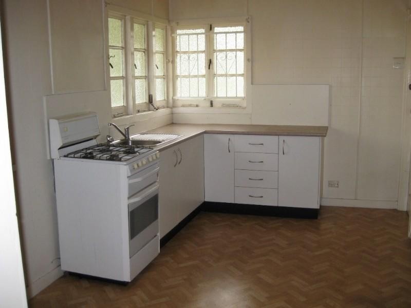 2 Arnott Street, Kedron QLD 4031