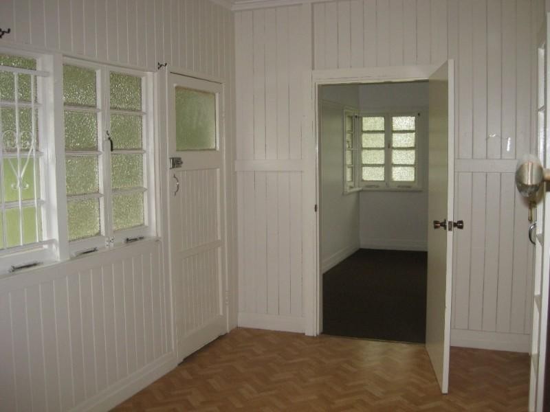 2 Arnott Street, Kedron QLD 4031