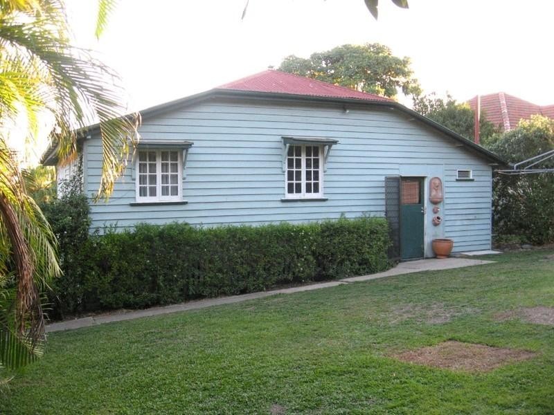 10 Arnott Street, Kedron QLD 4031