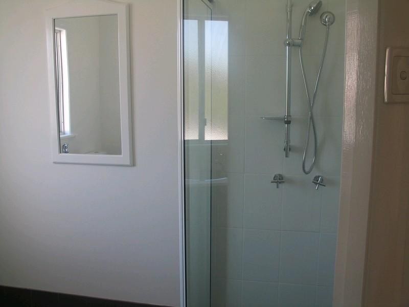 2/221 Lutwyche Road, Windsor QLD 4030