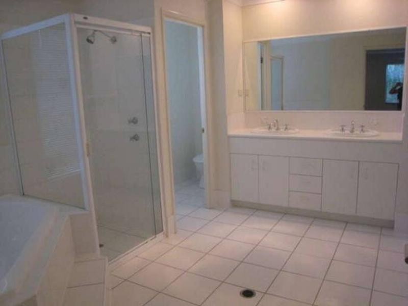 34 Egmont Street, Sherwood QLD 4075