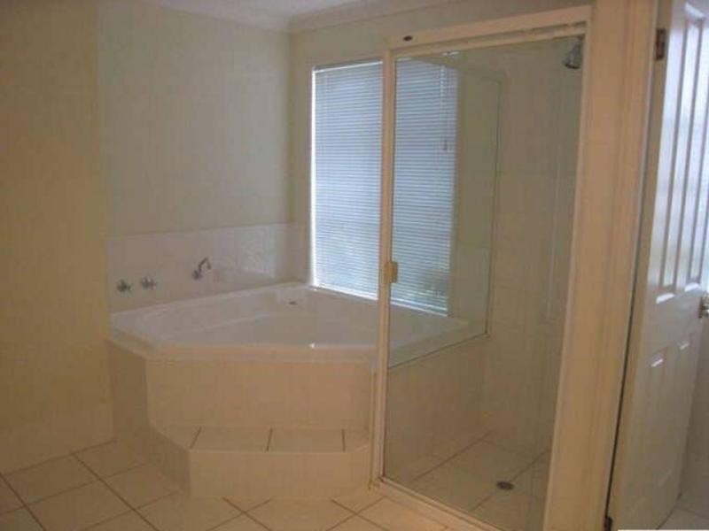 34 Egmont Street, Sherwood QLD 4075