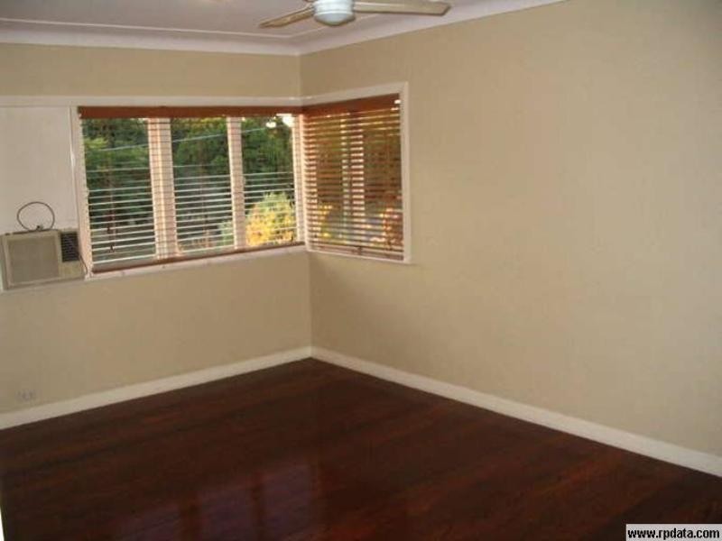 79 Eleventh Avenue, Kedron QLD 4031