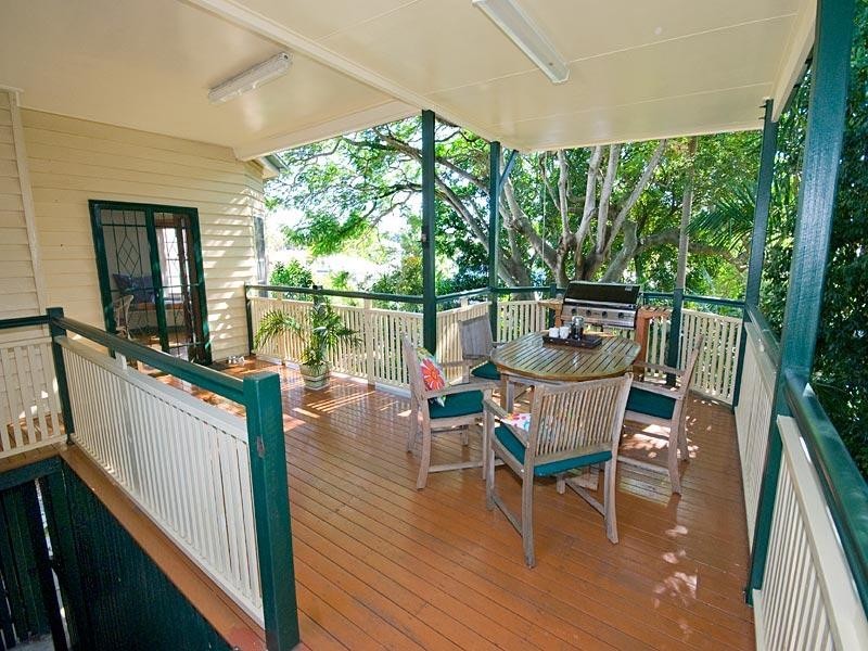 64 Ninth Avenue, Kedron QLD 4031