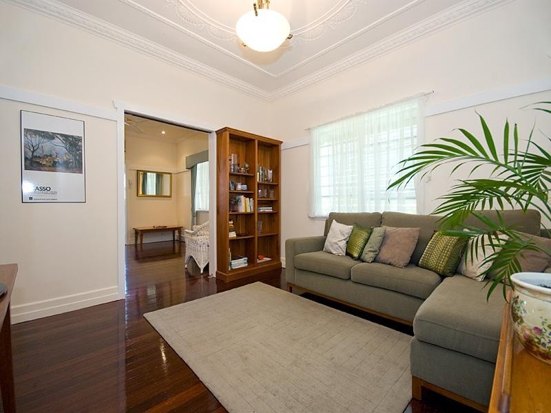 64 Ninth Avenue, Kedron QLD 4031