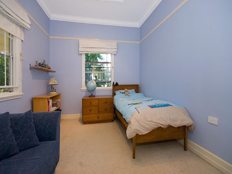 64 Ninth Avenue, Kedron QLD 4031