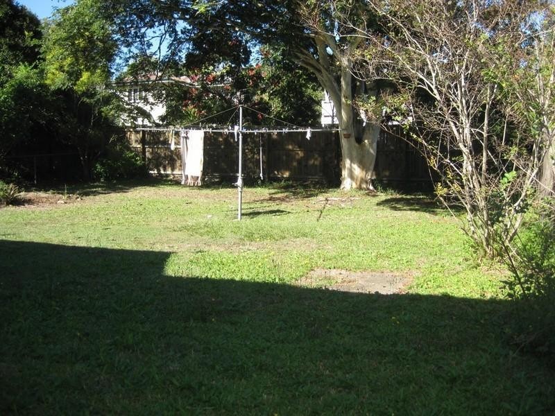 75 Eleventh Avenue, Kedron QLD 4031