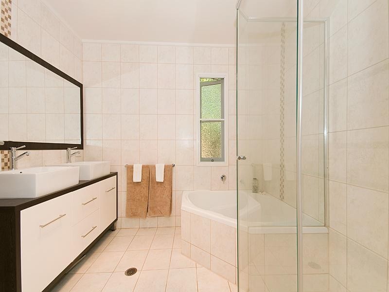 47 Eleventh Avenue, Kedron QLD 4031