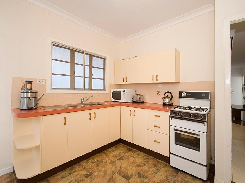 12 Evans Street, Kedron QLD 4031