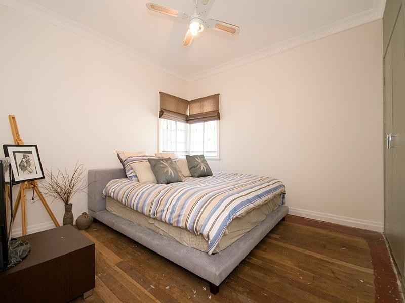 12 Evans Street, Kedron QLD 4031